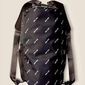 PINK duffle/backpack NWT